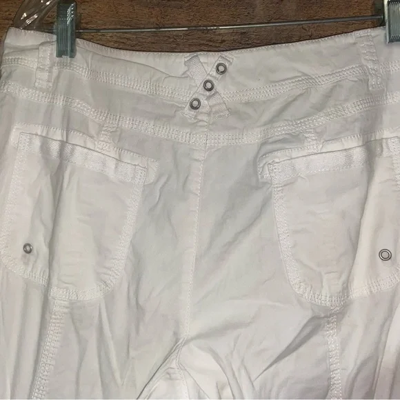 White Cargo Capris with Pockets size 6 - Picture 4 of 5